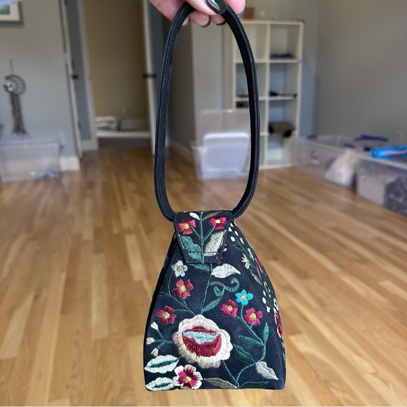 MOYNA Embroidered Mini Purse - Picture 4 of 8